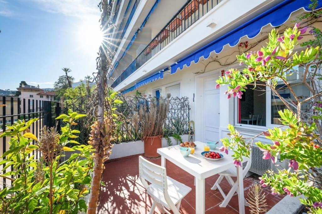 L'Oiseau Bleu - Terrasse - Parking Collectif - Climatisation Apartment Menton Exterior photo
